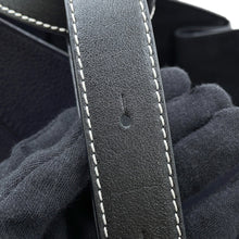 将图像加载到图库查看器中，LOEWE hammock Navy/Black38712KBN60 Leather Size Small
