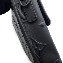 将图像加载到图库查看器中，LOUIS VUITTON Ambassador NoirM58711 Monogram・Seal Size PM
