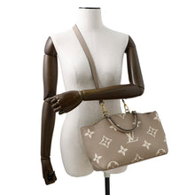 Load image into Gallery viewer, LOUIS VUITTON Petit Palais Tourterelle claimM58914 Two-tone Monogram Empreinte Leather Monogram - Giant Size PM
