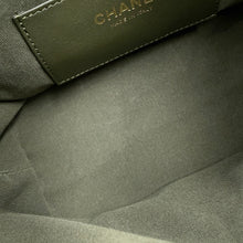 将图像加载到图库查看器中，CHANEL Matelasse Backpack KhakiAS4342 Lambskin
