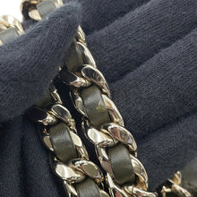 将图像加载到图库查看器中，CHANEL Matelasse Backpack KhakiAS4342 Lambskin
