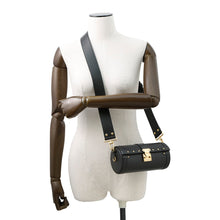将图像加载到图库查看器中，LOUIS VUITTON Papillon Trunk NoirM58655 Epi Leather
