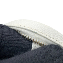 将图像加载到图库查看器中，CHANEL Matelasse Pouch WhiteA80909 Caviar Leather
