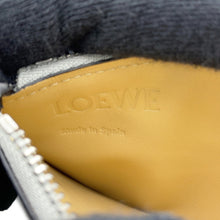 将图像加载到图库查看器中，LOEWE Coin card holder Shell Gray/EucalyptusC660Z40X07 Leather
