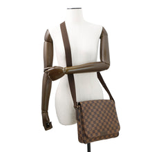 将图像加载到图库查看器中，LOUIS VUITTON ★District BrownN41213 Damier Ebene Canvas Size PM
