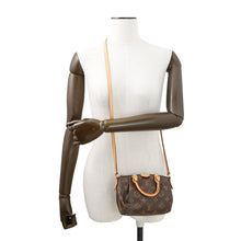 将图像加载到图库查看器中，LOUIS VUITTON Nano Turenne BrownM61253 Monogram
