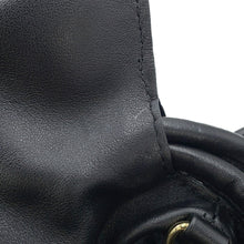 将图像加载到图库查看器中，LOEWE Puffer Flamenco Clutch Bag BlackA411FC1X67 Leather
