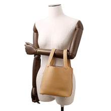 将图像加载到图库查看器中，HERMES Picotin Lock Biscuit Taurillon Clemence Size PM
