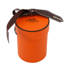 将图像加载到图库查看器中，HERMES Twilly Scarf, Harnais en Rosace Creme/Ciel/Ochre Silk 100%
