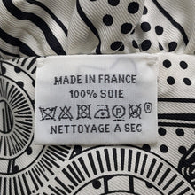 将图像加载到图库查看器中，HERMES Scarf Twilly Frill Apron Doll Bandana Black/White Silk 100%
