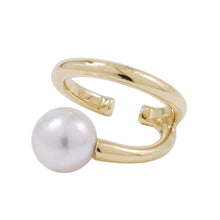 Load image into Gallery viewer, MIKIMOTO Pearl ear cuff 18K Yellow Gold

