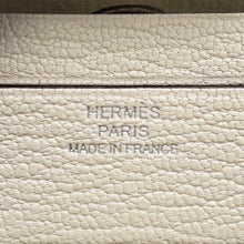 将图像加载到图库查看器中，HERMES Lip Case Miroir Nata Chevre Myzore Goatskin

