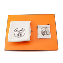 Load image into Gallery viewer, HERMES Picotin Lock Cargo Nata Swift Leather Toile Goelan Size PM
