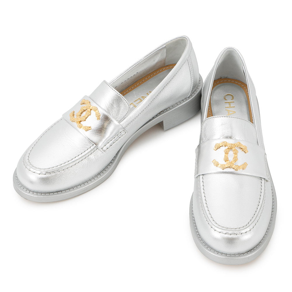 CHANEL CC logo loafers SilverG45663 Leather Size 37C