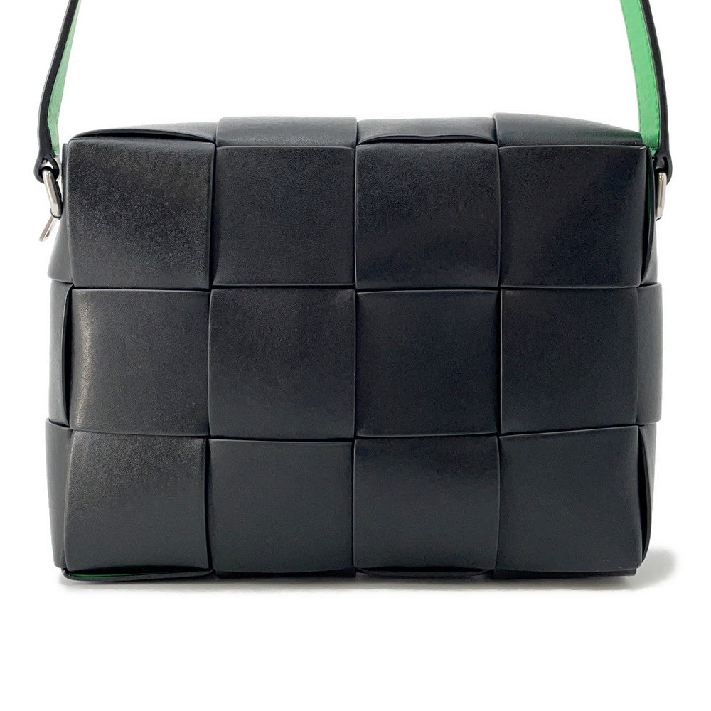 Bottega Veneta Maxi INTRECCIATO Cassette Camera Bag Black/Green730027 Leather