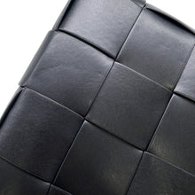 将图像加载到图库查看器中，Bottega Veneta Maxi INTRECCIATO Cassette Camera Bag Black/Green730027 Leather
