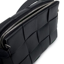 将图像加载到图库查看器中，Bottega Veneta Maxi INTRECCIATO Cassette Camera Bag Black/Green730027 Leather
