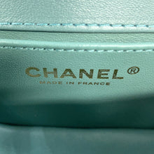 将图像加载到图库查看器中，CHANEL Boy Chanel Blue GreenA94805 Lambskin Size 20
