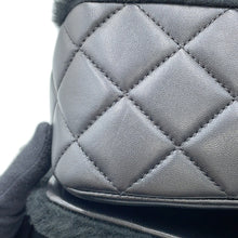 将图像加载到图库查看器中，CHANEL No.5 Comic ChainShoulder Bag Black/MulticolorA92592 Mouton Lambskin
