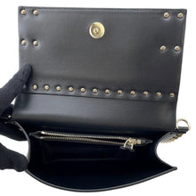 将图像加载到图库查看器中，Valentino Garavani RockStudded Shoulder Bag BlackVW2B0E86BOL Leather
