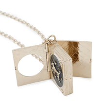 将图像加载到图库查看器中，CHANEL CHANEL Book Motif Locket Pendant Long NecklaceAB7521 Metal
