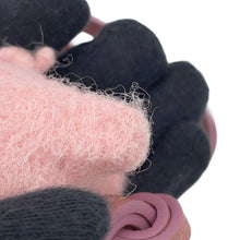 将图像加载到图库查看器中，LOEWE Animal Bag Charm Pig PinkC621232XBD Felt Calf Leather
