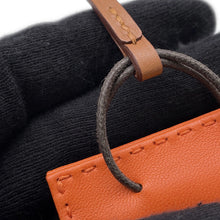 将图像加载到图库查看器中，HERMES Sack Orange Feu/Gold Lambskin
