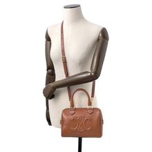 将图像加载到图库查看器中，CELINE Triomphe Boston 2-Way Handbag Tan197583DU3.04LU Leather Size Small
