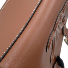 将图像加载到图库查看器中，CELINE Triomphe Boston 2-Way Handbag Tan197583DU3.04LU Leather Size Small

