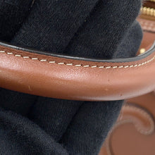 将图像加载到图库查看器中，CELINE Triomphe Boston 2-Way Handbag Tan197583DU3.04LU Leather Size Small
