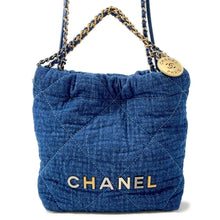将图像加载到图库查看器中，CHANEL CHANEL22 Handbag BlueAS3980 Denim Size Mini

