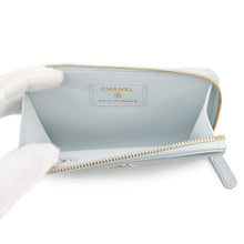 将图像加载到图库查看器中，CHANEL Matelasse CC Logo Fragment Case Baby BlueAP4822 Caviar Leather/Rhinestone
