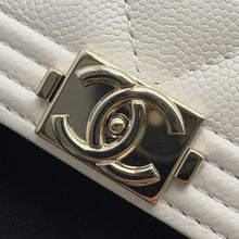 将图像加载到图库查看器中，CHANEL Boy Chanel Chain Wallet WhiteAP1117 Caviar Leather
