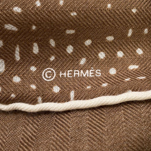 将图像加载到图库查看器中，HERMES Giant Square 140 Clair de Lune Size 140 Camel/BlancH243430S Cashmere70% Silk30%

