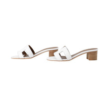 Load image into Gallery viewer, HERMES Oasis White Leather Size 34
