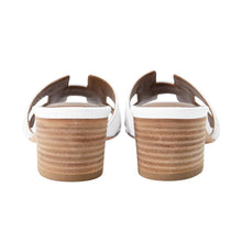 将图像加载到图库查看器中，HERMES Oasis White Leather Size 34
