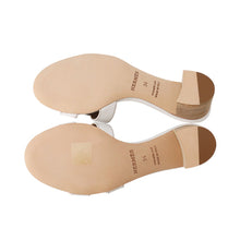 Load image into Gallery viewer, HERMES Oasis White Leather Size 34
