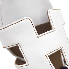将图像加载到图库查看器中，HERMES Oasis White Leather Size 34
