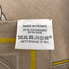 将图像加载到图库查看器中，HERMES Scarf Carre 140 Giant Square Morning walk La Promenade du Matin Size 140 Natural/Beige/Jaune Cashmere 70% Silk 30%
