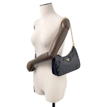 将图像加载到图库查看器中，PRADA Re-Edition 2005 2WAYShoulder Bag Black1BH204 Leather Patent Leather
