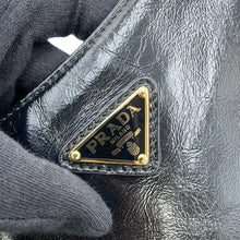 将图像加载到图库查看器中，PRADA Re-Edition 2005 2WAYShoulder Bag Black1BH204 Leather Patent Leather
