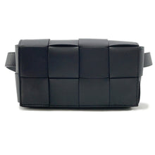 将图像加载到图库查看器中，Bottega Veneta Maxi INTRECCIATO Cassette Belt Bag Black668572 Leather

