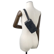 将图像加载到图库查看器中，Bottega Veneta Maxi INTRECCIATO Cassette Belt Bag Black668572 Leather

