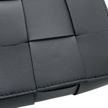 将图像加载到图库查看器中，Bottega Veneta Maxi INTRECCIATO Cassette Belt Bag Black668572 Leather
