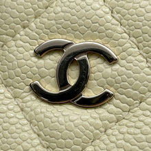 将图像加载到图库查看器中，CHANEL Matelasse CC Logo Classic Zip Coin Purse Baby YellowAP2061 Caviar Leather
