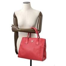 将图像加载到图库查看器中，PRADA Vitello Dyno 2-Way Handbag RedBN2693 Leather
