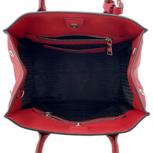 将图像加载到图库查看器中，PRADA Vitello Dyno 2-Way Handbag RedBN2693 Leather
