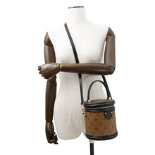 将图像加载到图库查看器中，LOUIS VUITTON Cannes NoirM43986 Monogram Monogram Reverse Canvas
