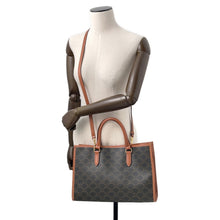 将图像加载到图库查看器中，CELINE Triomphe Horizontal Cabas Tan199742BZJ.04LU PVC Leather
