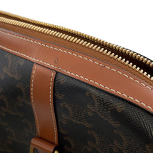 将图像加载到图库查看器中，CELINE Triomphe Vertical Travel Bag Black/Tan194822 PVC Leather
